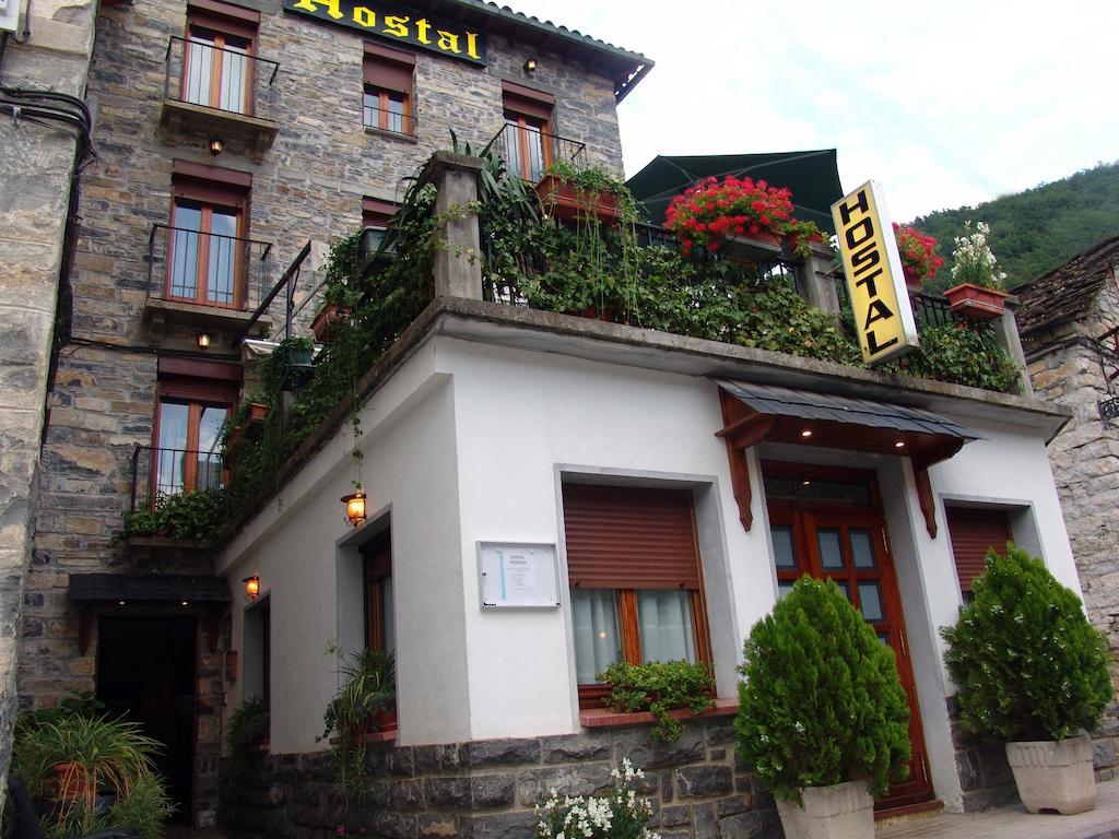 Hostal Pirineos Sarvise Hotel Exterior photo